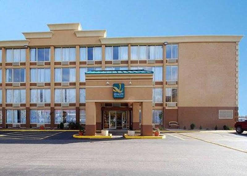 Rodeway Inn Conference Center クローフォーズビル エクステリア 写真